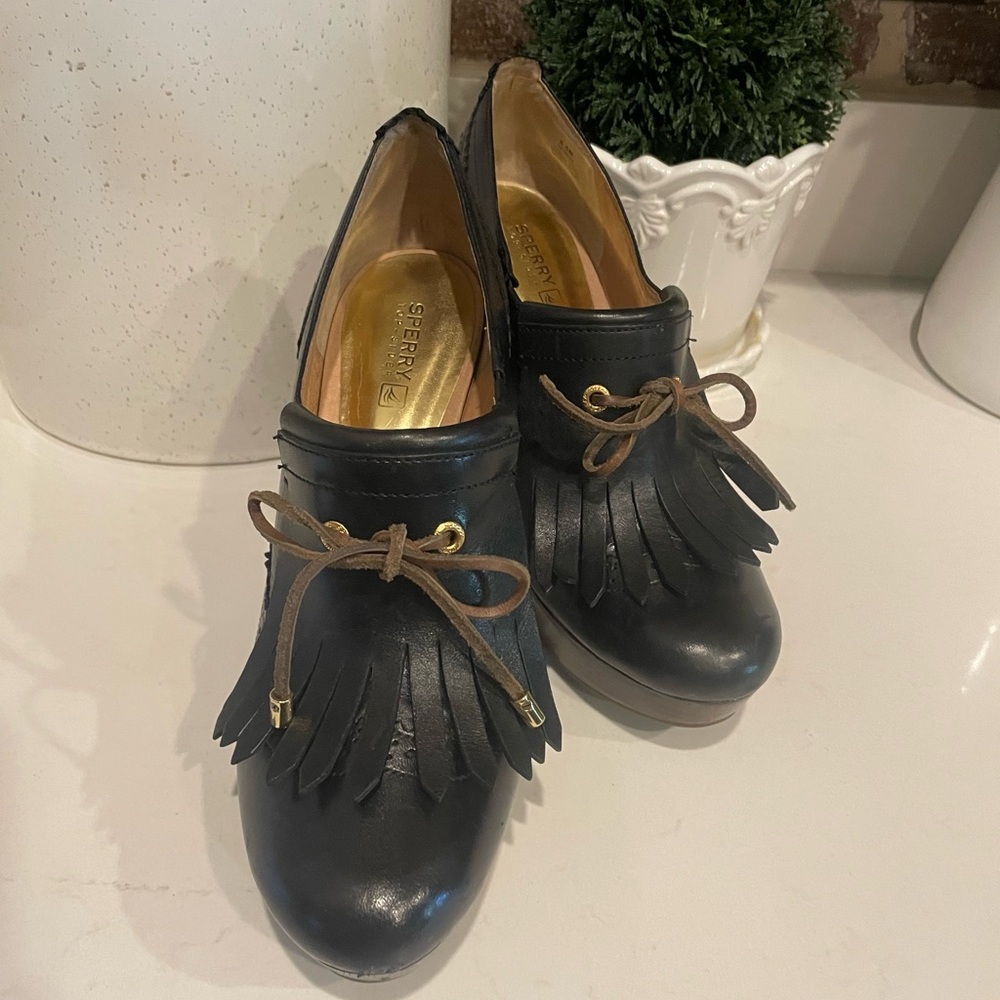 Sperry Women's Black Leather Fringe Loafers